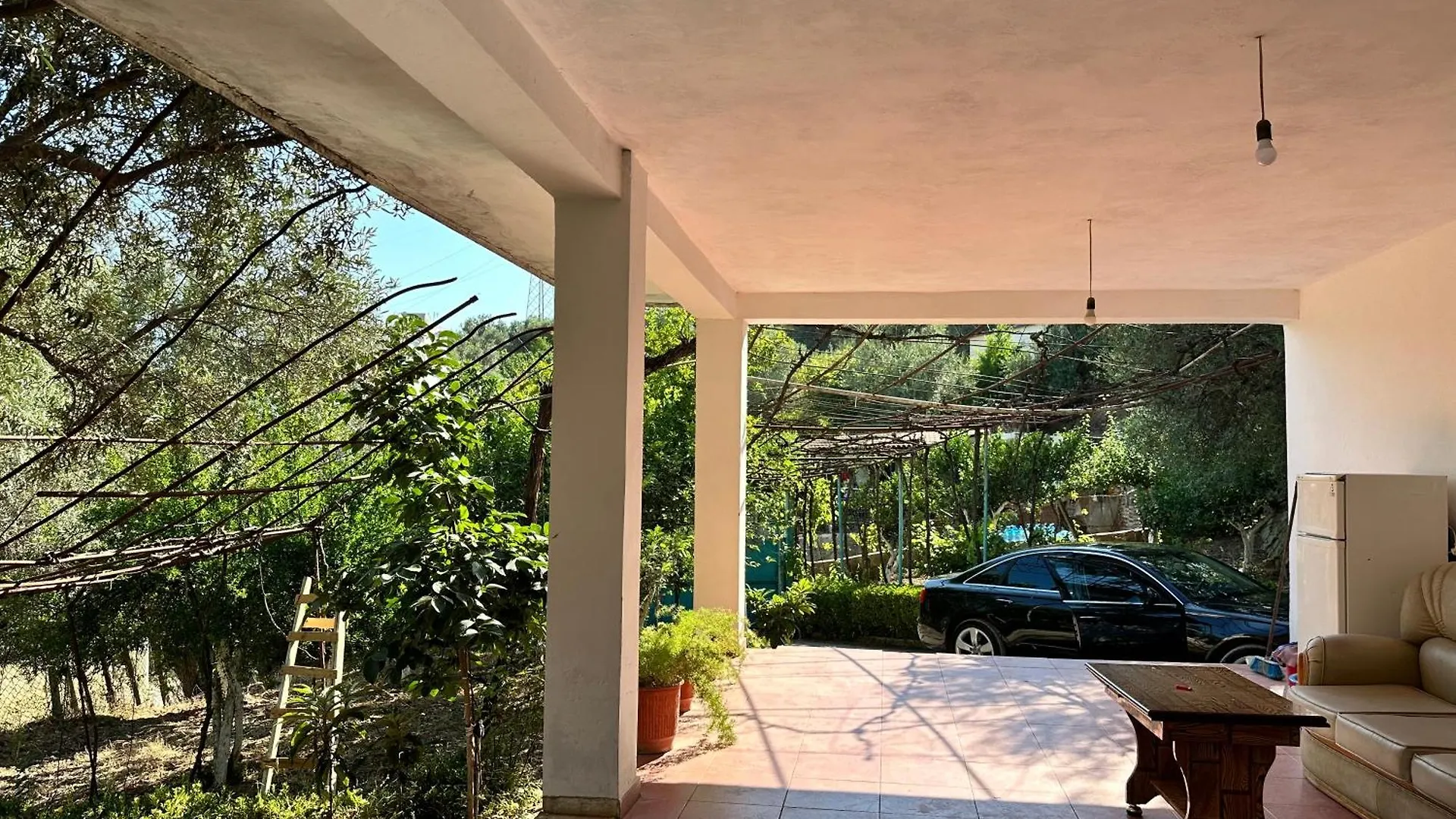 Home & Garden Vlore 0*,